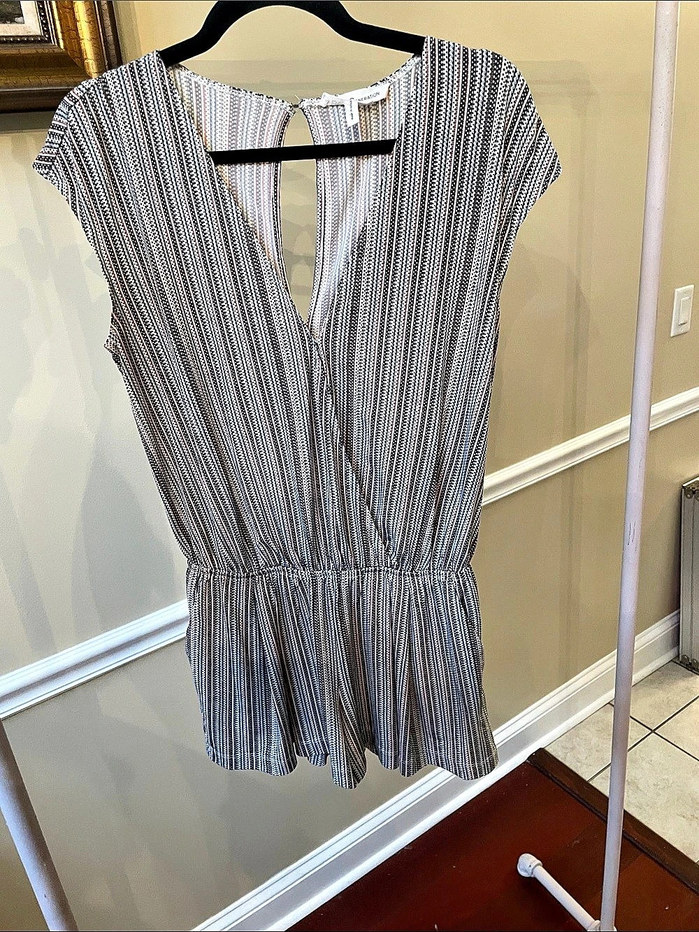 BCBGeneration Geometric romper Size Small Like New